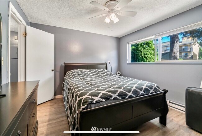 Building Photo - 31003 14th Ave S