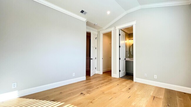 Building Photo - 718 San Benito Ave