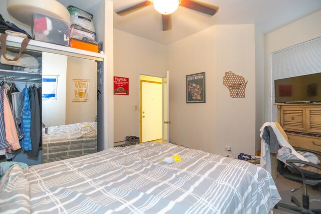 Building Photo - 2843 N Clark St