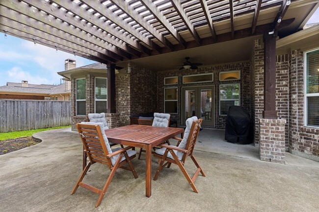 Building Photo - 39 Prairie Falcon Place