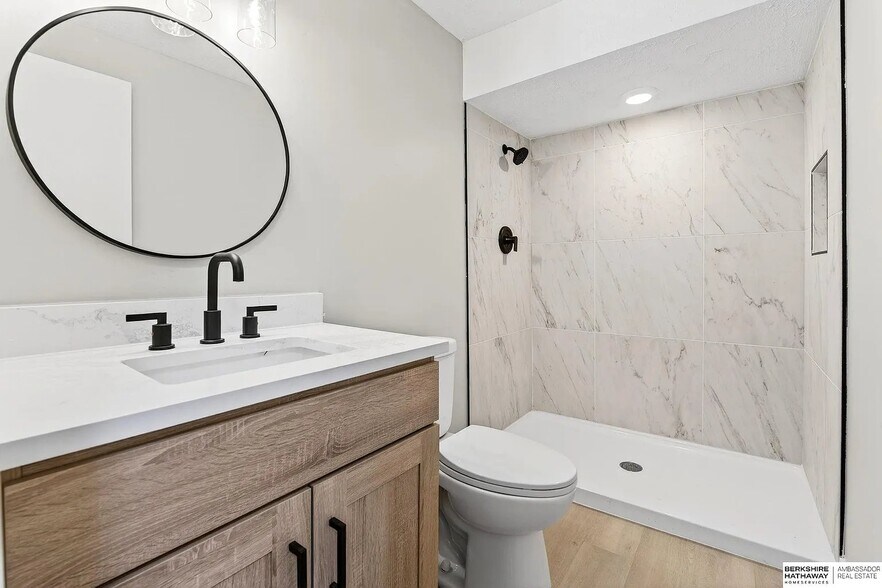 Building Photo - 5610 Seward St