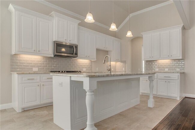 Building Photo - 1300 Mustang Brook Ln