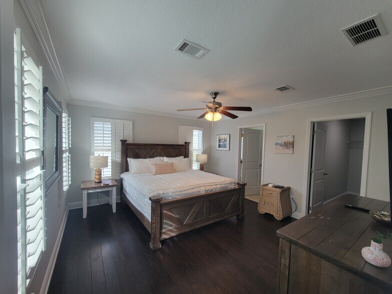 Building Photo - 129 Grayling Way