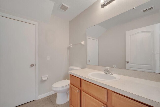Building Photo - 6408 S Goldenrod Rd