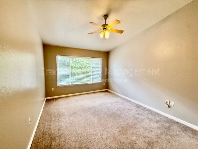 Building Photo - 1146 Opal St