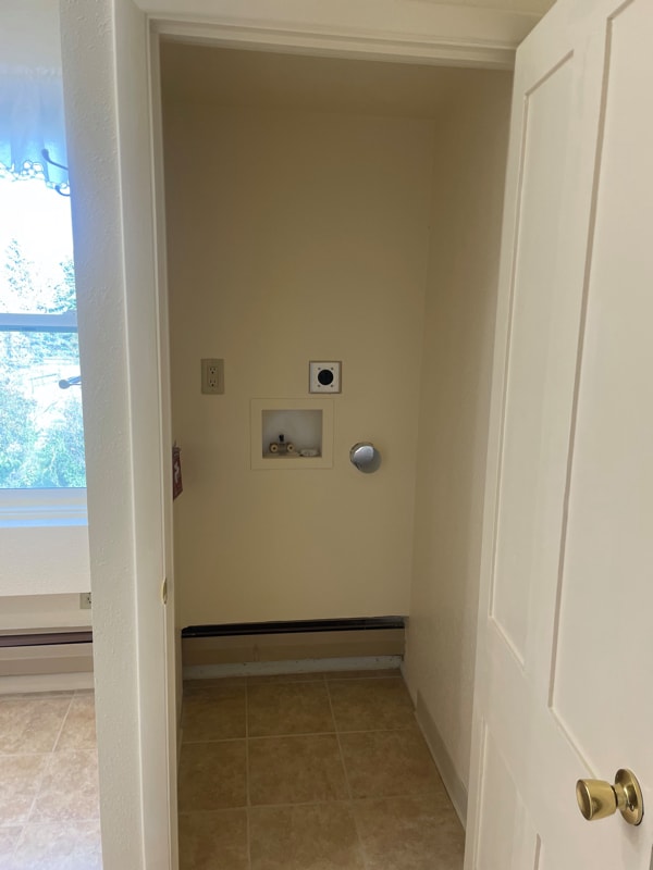 Building Photo - 3830 Green Meadow Dr