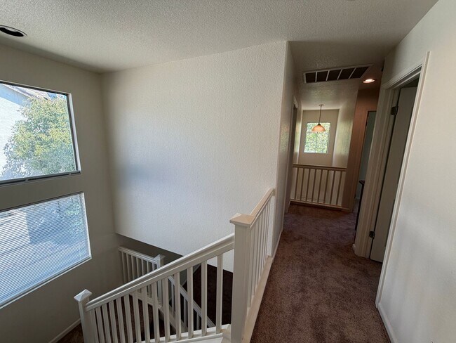 Building Photo - Large Corner Lot