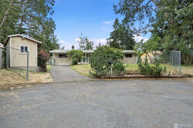 Building Photo - 11807 96th Ave SW