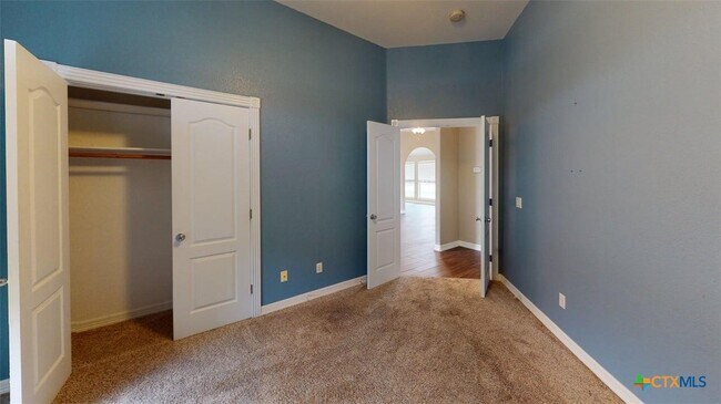 Building Photo - 142 Jesse James Dr