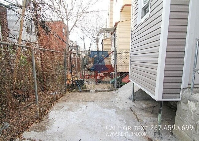 Building Photo - 5508 DELANCEY St
