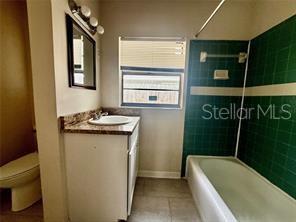 Building Photo - 3414 W Oakellar Ave