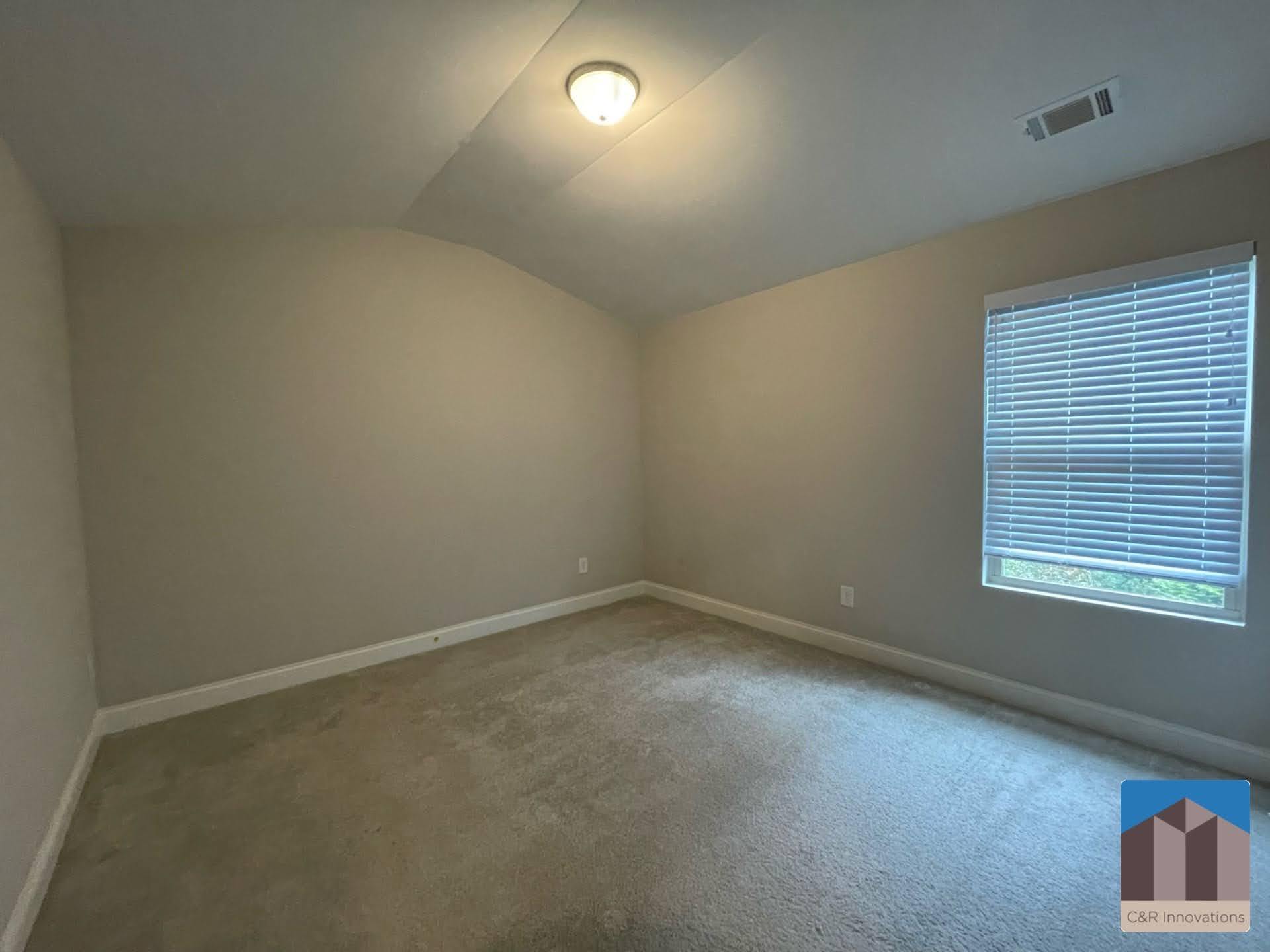 Building Photo - 300 Omnia Ridge Way