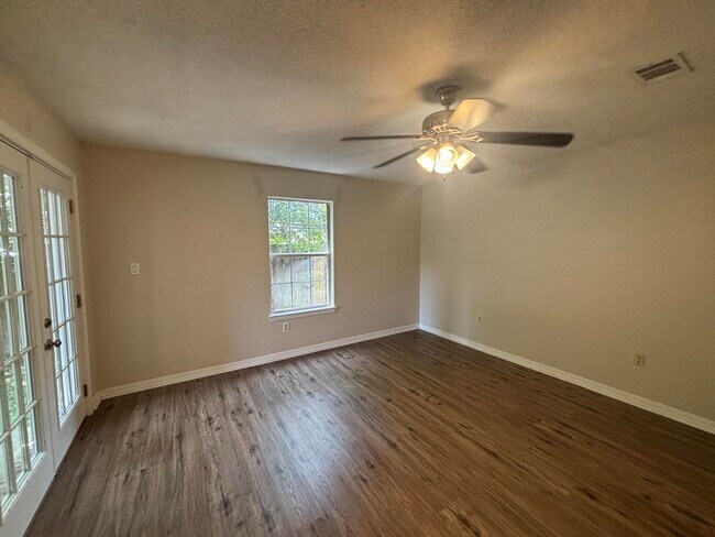 Building Photo - 1859 Heartland Dr