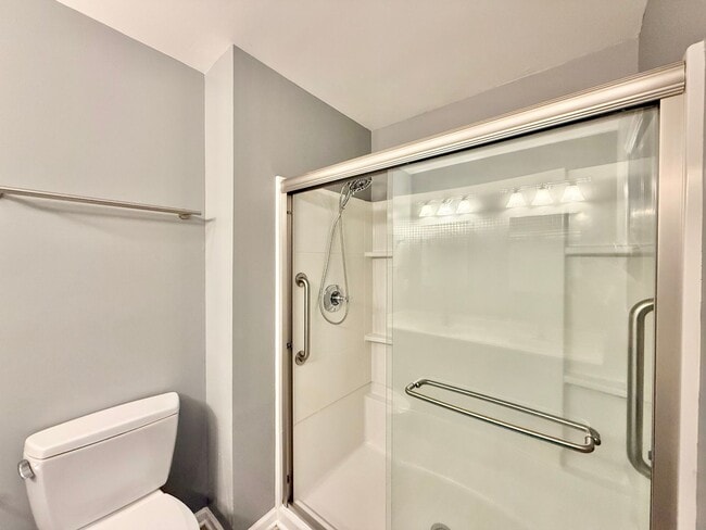 Building Photo - Charming 2BD, 2BA Durham Home with a Bonus Room/Office & Fenced Yard in a Prime Location