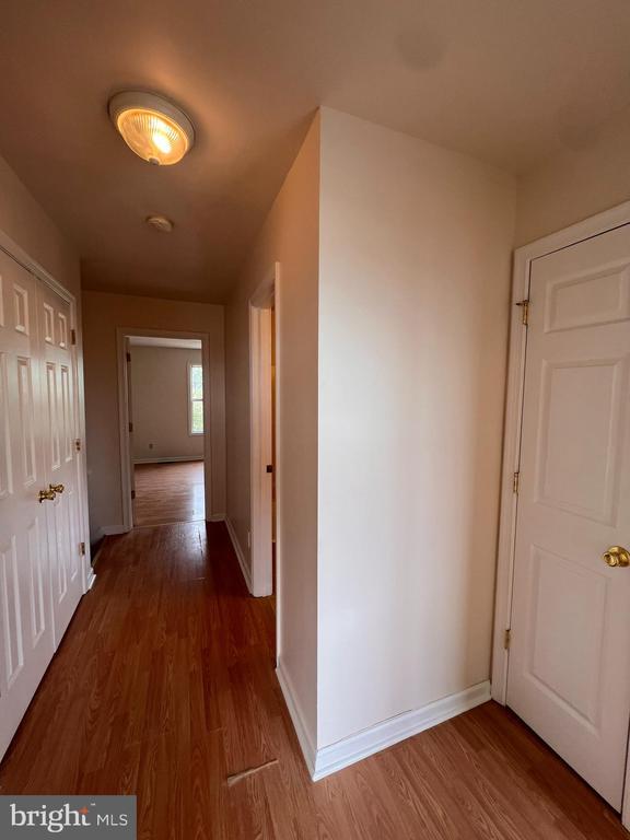 Building Photo - 222 Pony Cir