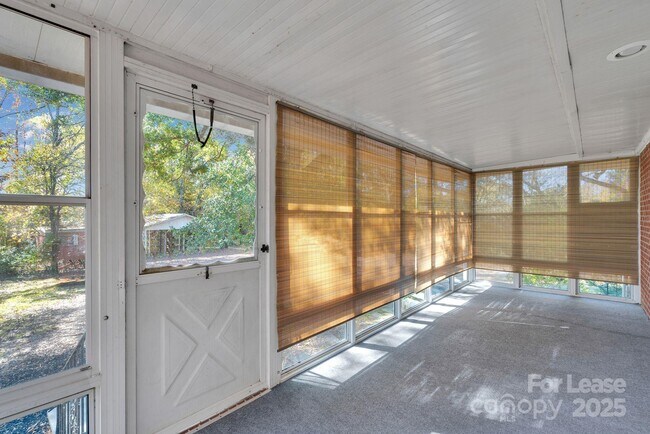 Building Photo - 607 Fort Mill Hwy