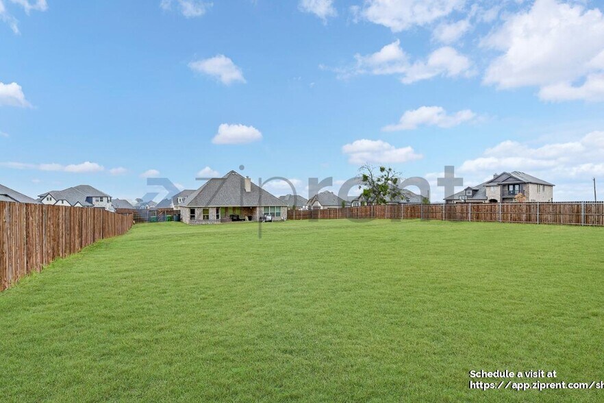 Building Photo - 12501 Eagles Bluff