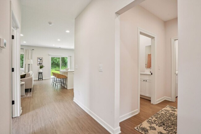 Building Photo - 3 Bedroom Twin Home With Extras