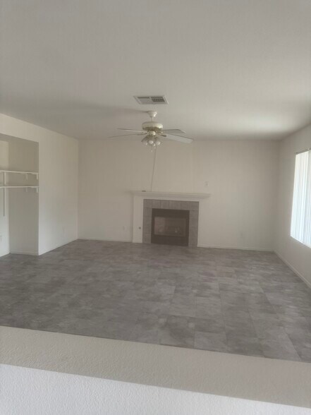 Building Photo - 37916 San Carlos Way