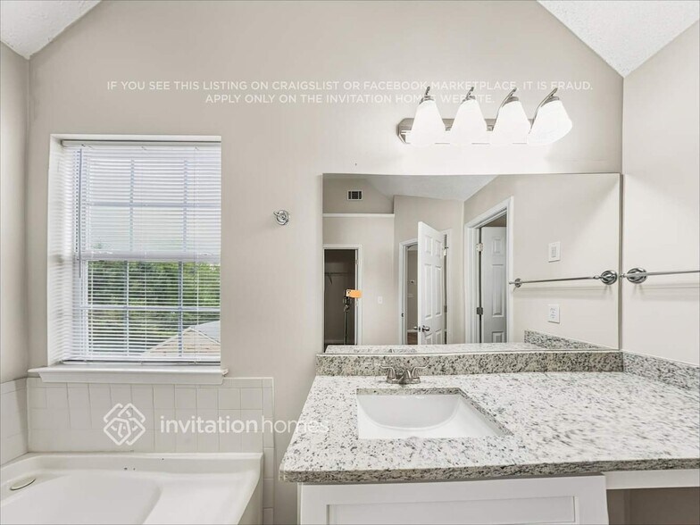 Building Photo - 6931 Silver Grass Ct