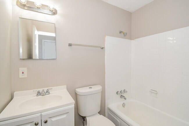 Building Photo - 5038 Locksley Ave