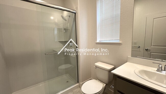 Building Photo - Newer Elk Grove 4bd/3.5ba Home near Big Horn & Poppyridge Rd