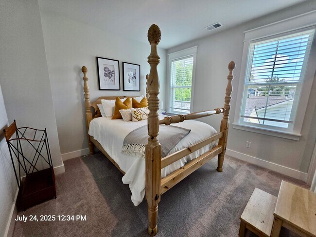 Building Photo - Like new 4 bedroom + loft - Stonoview - Jo...