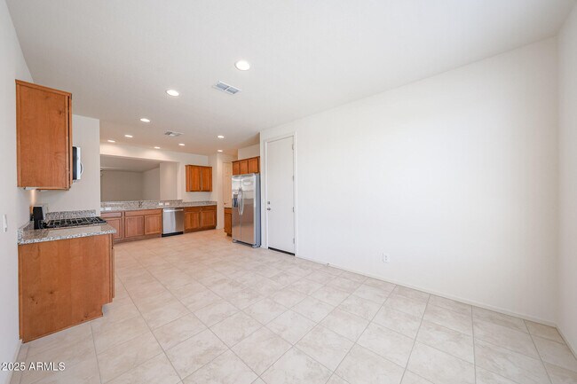 Building Photo - 7168 W Hedge Hog Pl