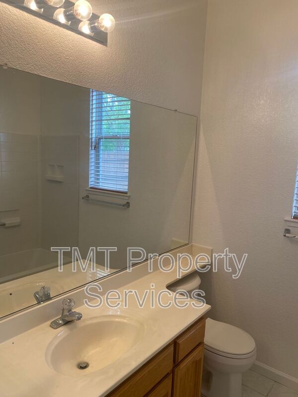 Building Photo - 9265 Horsham Ct