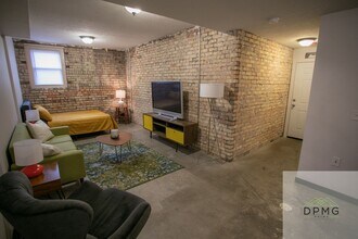 Building Photo - 108 S Hosmer St