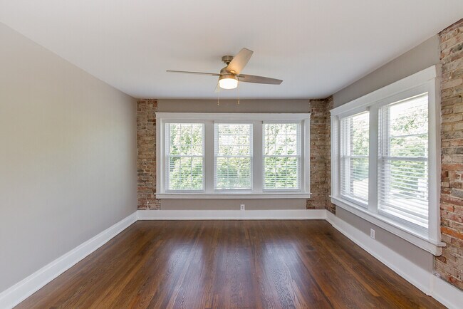 Building Photo - 609/611 e 43rd Street