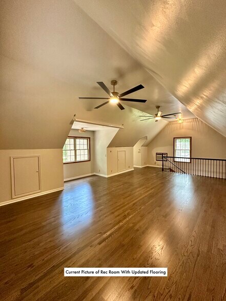 Building Photo - 1024 Steven Springs Ct