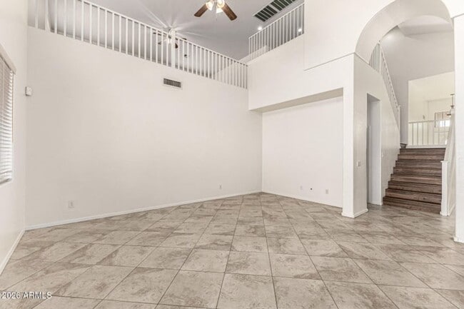 Building Photo - 8760 W Augusta Ave