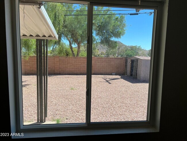 Building Photo - 12611 N 25th Ave