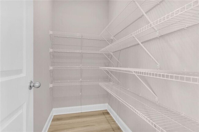 Building Photo - 423 Lincoln St