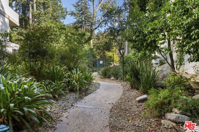 Building Photo - 3480 Barham Blvd