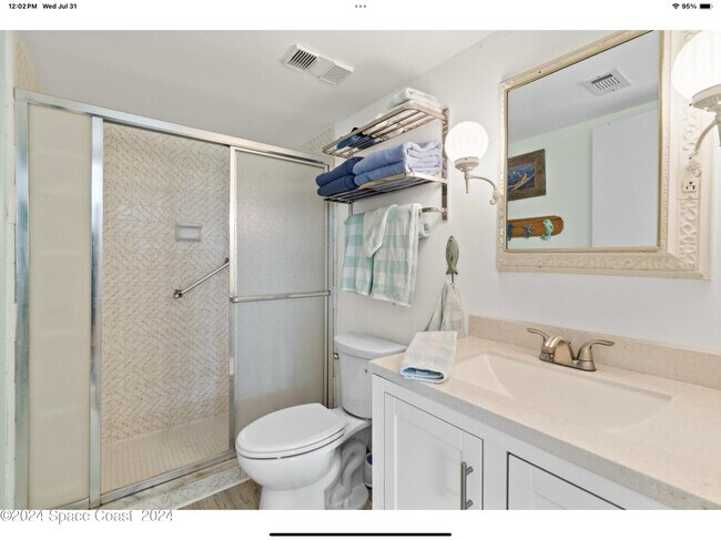 Building Photo - 4105 Ocean Beach Blvd