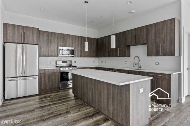 Building Photo - 2 br, 2 bath Apartment - 1956 N Fairfield Ave