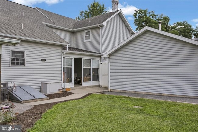 Building Photo - 2209 Shartlesville Rd