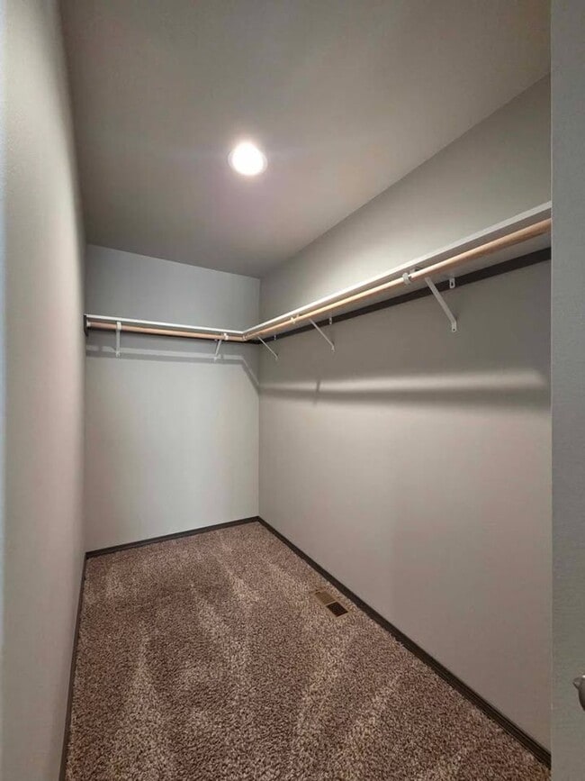Building Photo - 2391 SE Sage Brk Rd