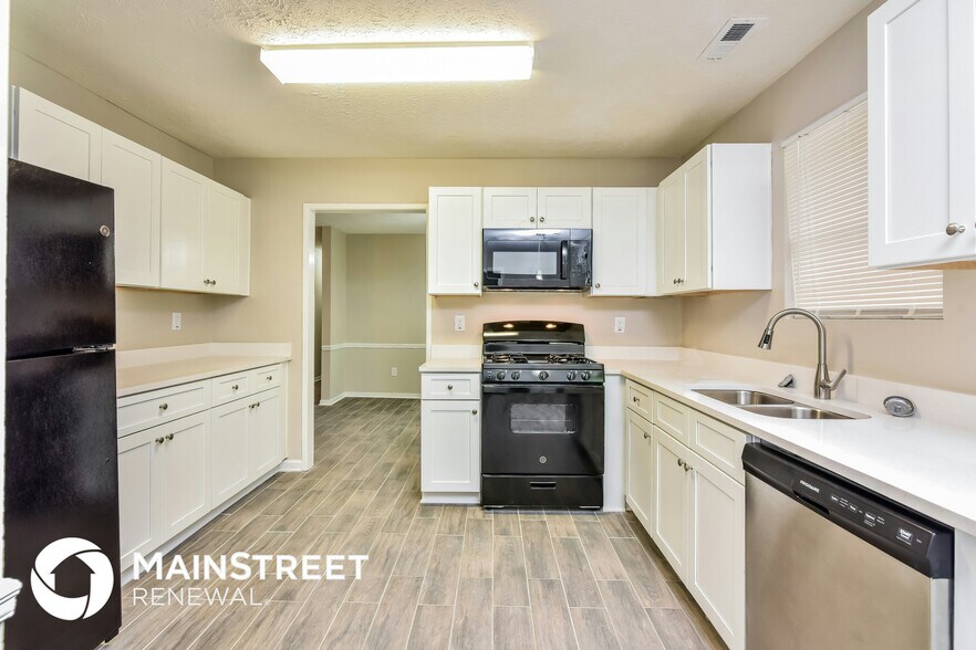 Building Photo - 3717 Paddington Trail