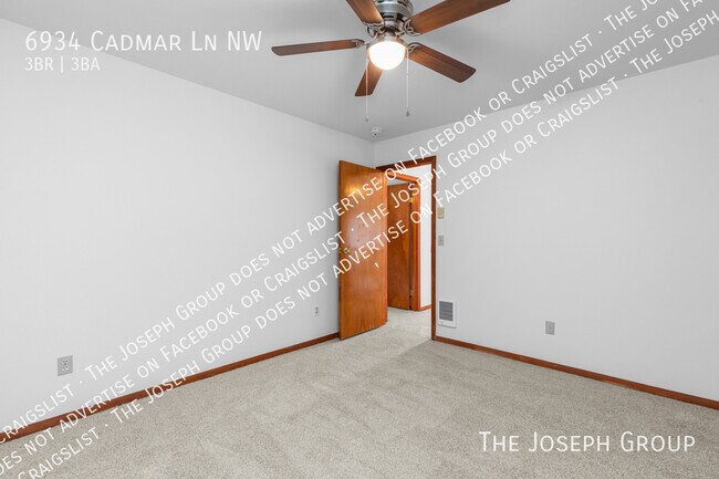 Building Photo - 6934 Cadmar Ln NW