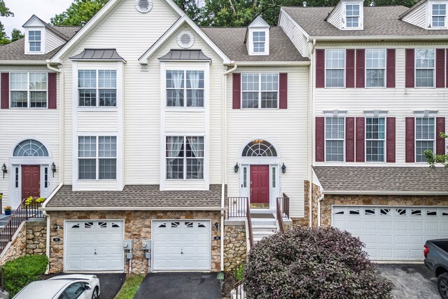 Primary Photo - 188 Fringetree Dr