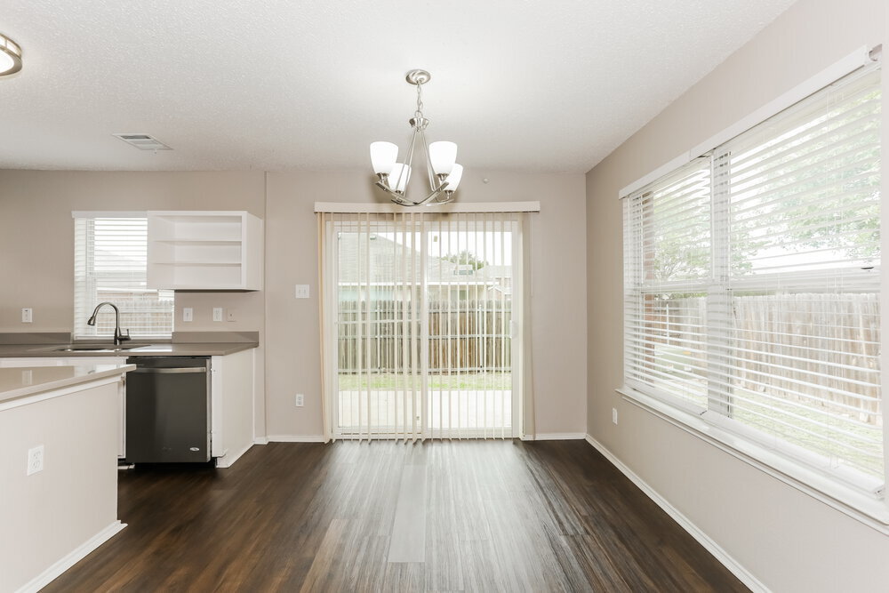 Building Photo - 249 Heritage Dr