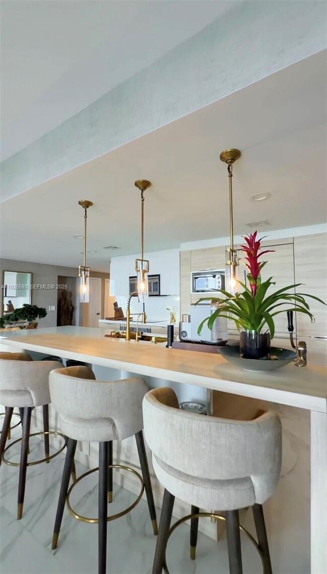 Building Photo - 16385 Biscayne Blvd