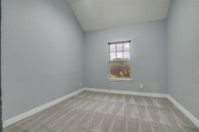 Building Photo - 4814 Clay Dr