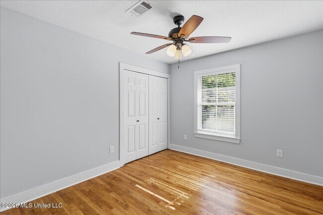 Building Photo - 117 McCree Dr