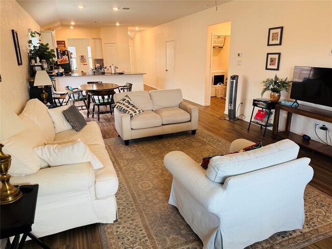 Building Photo - 5612 Bellissima Way