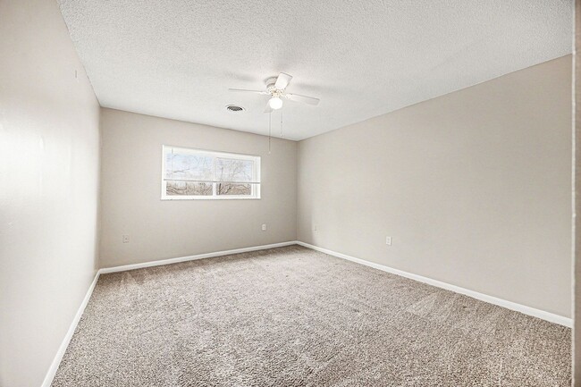 Building Photo - 3501 Section Rd