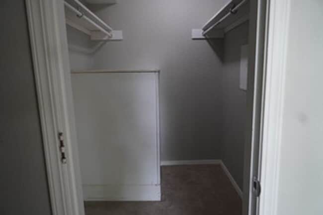 Building Photo - Wonderful 1-bedroom, 1.5-bath loft style condo!